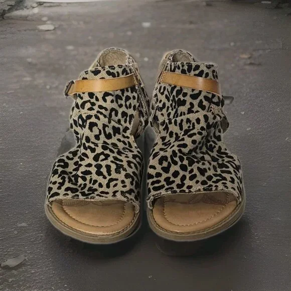 Blowfish Malibu Brisa 2 Peep Toe Ankle Animal Print Sandals Women's Size 7 NWOB - Picture 3 of 7